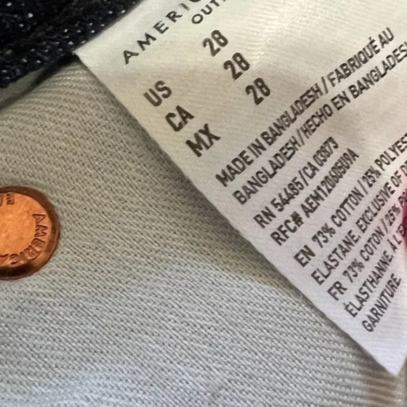 American Eagle Airflex+ Men's Ripped Denim At The Knee Jean NWOT - Picture 9 of 9